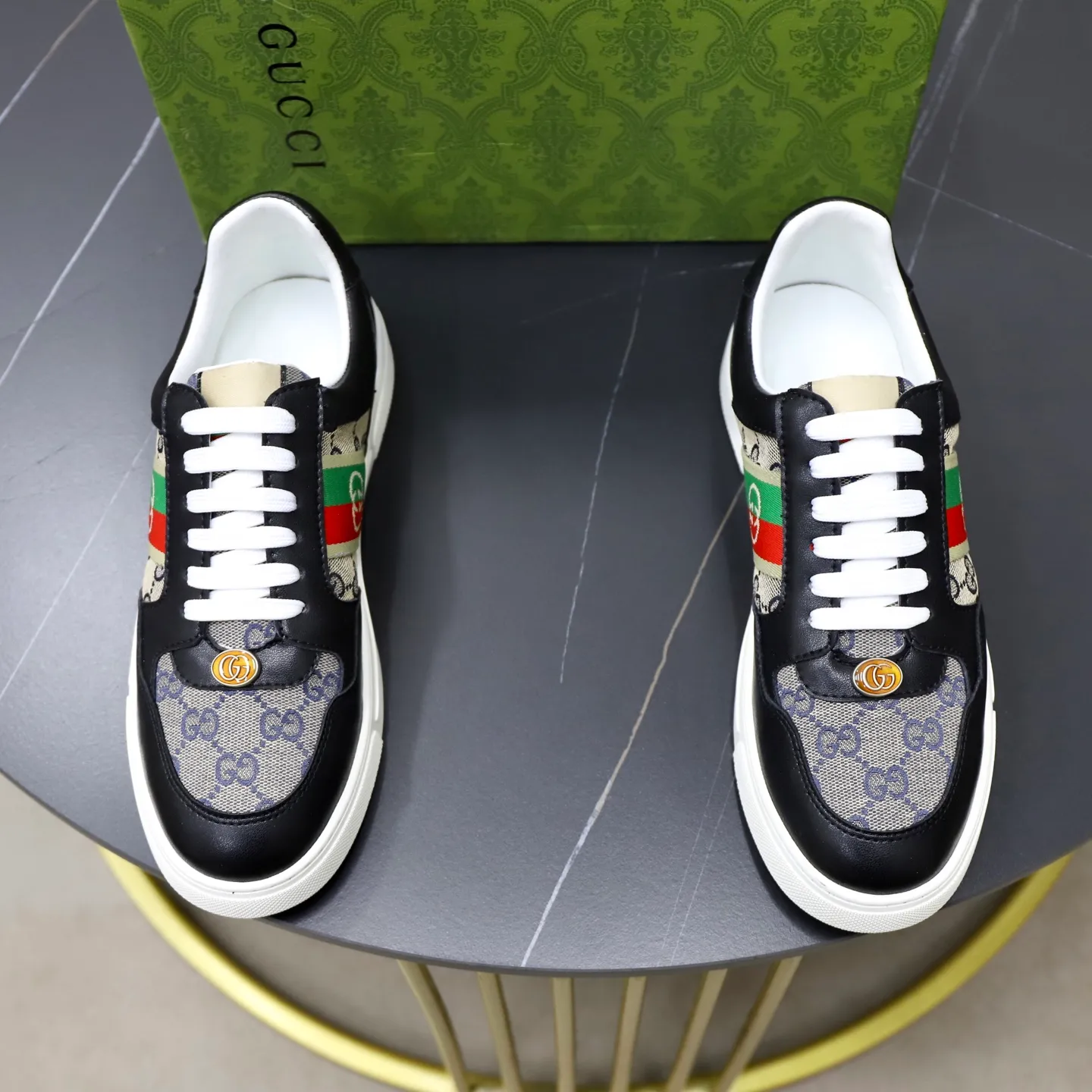 Ex-factory price: 420💰🙅‍♂️🙅‍♂️🙅‍♂️ Brand: Gucci GUCCi Standard code: 38-44 (45 customized) Grade: Same as the official website Material: Original leather splicing, comfortable and breathable sheepskin lining, original wear-resistant outsole Style category: Men's fashionable casual shoes, running, sports shoes, noble luxury brand elements, top luxury Color: actual picture color